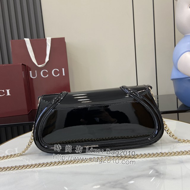 Gucci專櫃古馳最新款Blondie系列全新手袋黑色漆皮小號鏈條肩背包 jh2170型號：814952